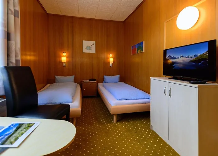 イン Bel-air Eden 2*