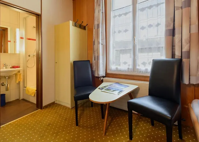 イン Bel-air Eden 2*