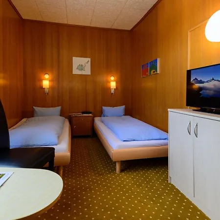 宾馆 Bel-air Eden 2*