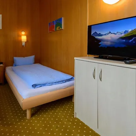 Bel-air Eden 格林德瓦